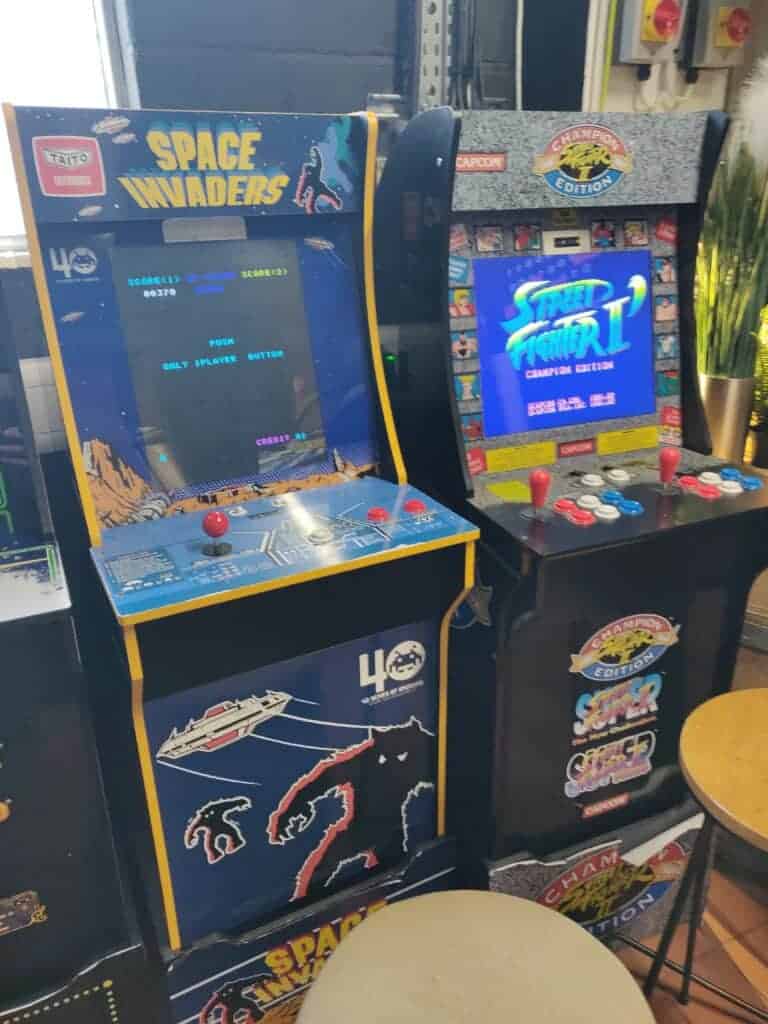 Arcade1up Space Invaders, Arcade1up Street Fighter II Arcade Games